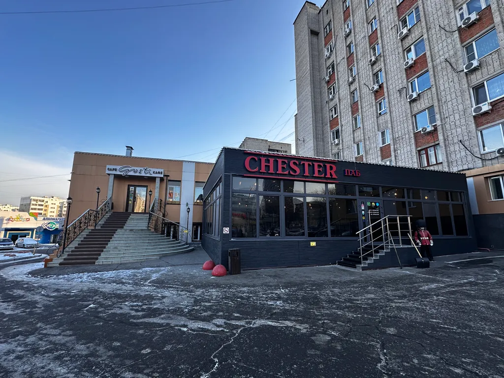 Отдельная комната со своим сан узлом в самом центре города