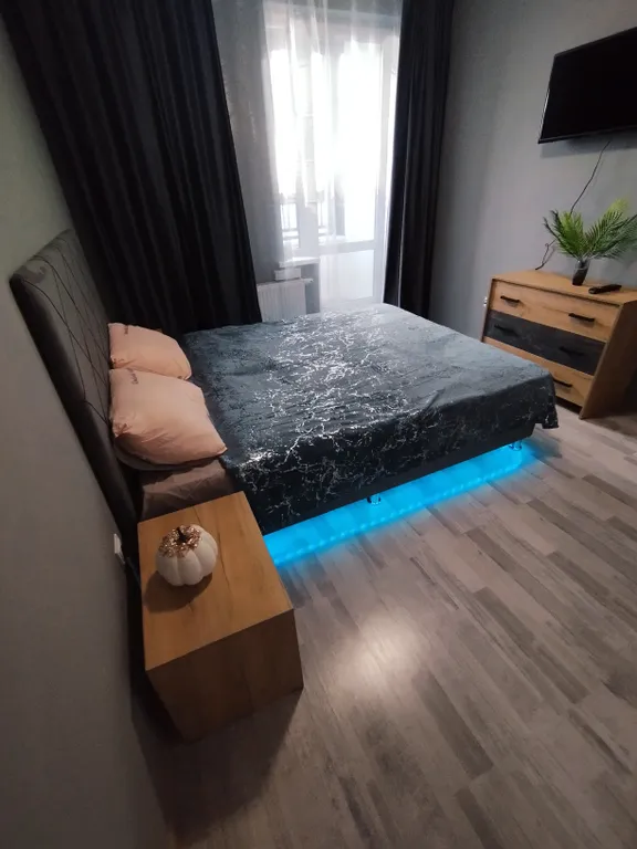 2-комнатная евро квартира у набережной в самом центре