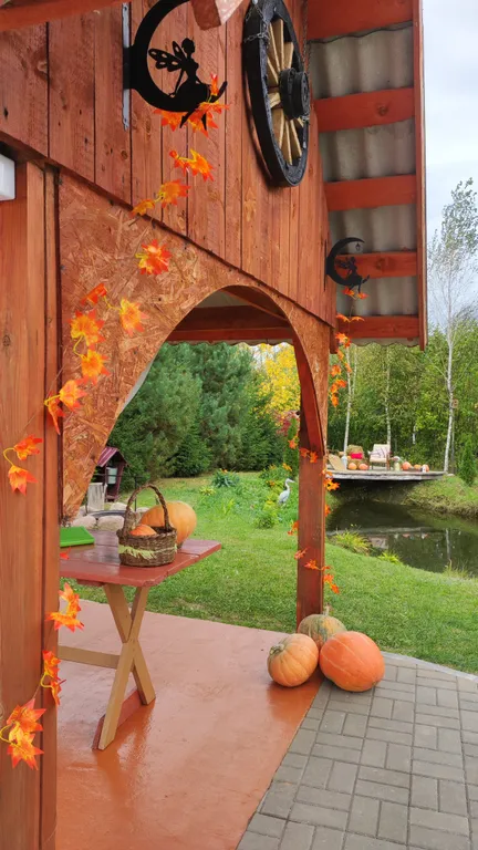 Агроусадьба с баней, на реке Птичь под Минском, с прудом