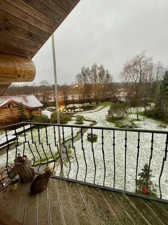 Большой дом у реки с баней в 2 часах от СПб