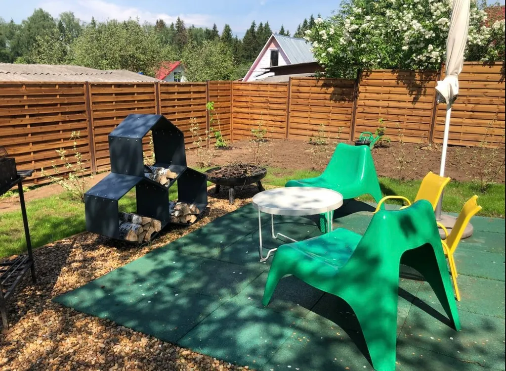 Happy elephant house