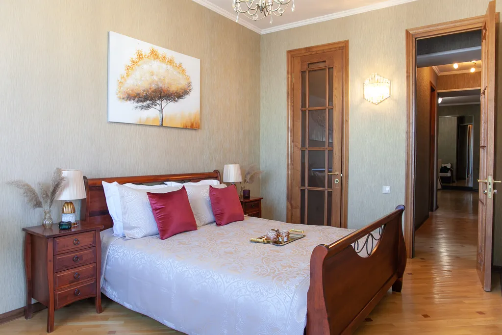 Просторная квартира в центре города около Мзиури парка — аренда посуточно в Тбилиси