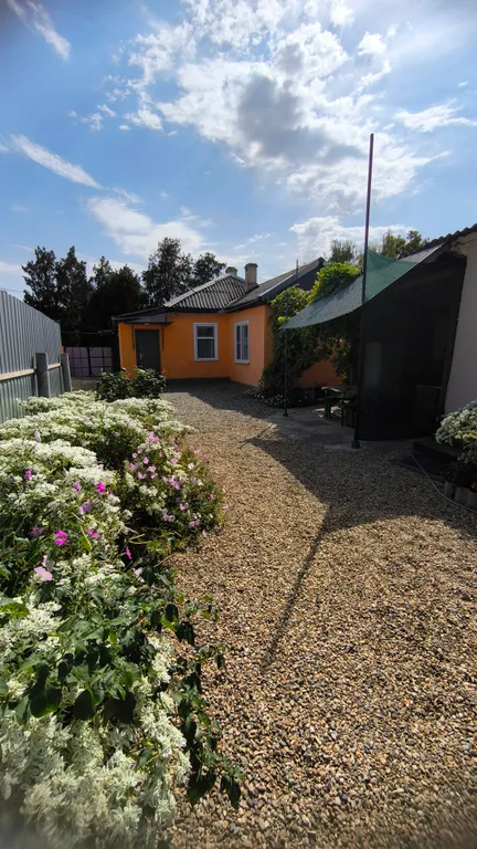 Целый дом, рядом море, центральный рынок и несколько парков