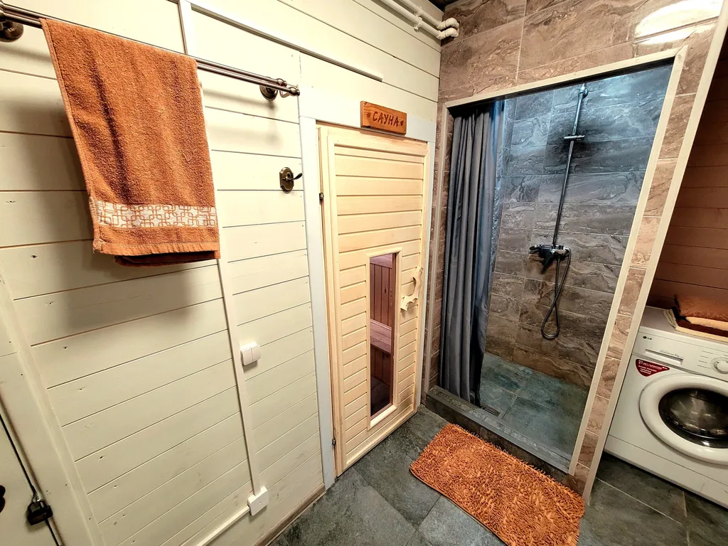 Дом с сауной в 200 метрах от озера, с 5 спальнями, качелями и мангалом