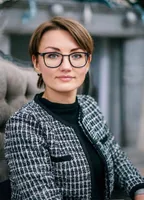 Елена  Луковникова