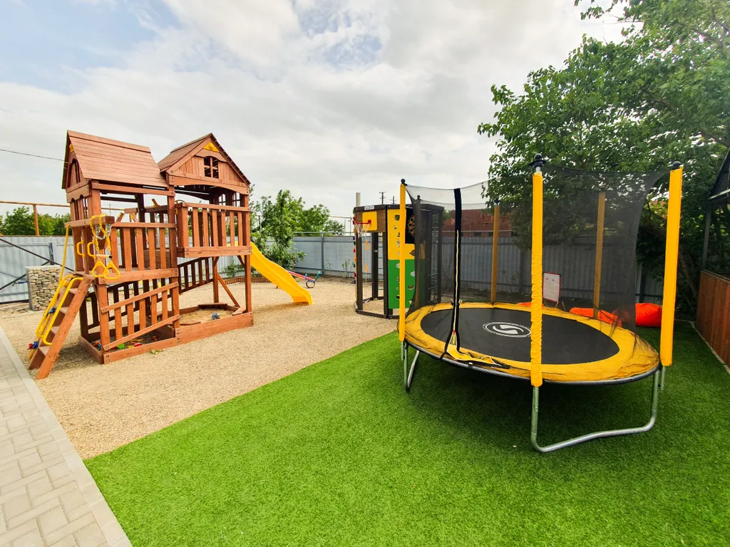 Отдельный дом на первой линии Азовского моря