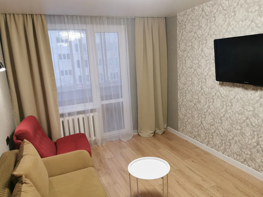 Уютная двухкомнатная квартира с новым ремонтом в центре города