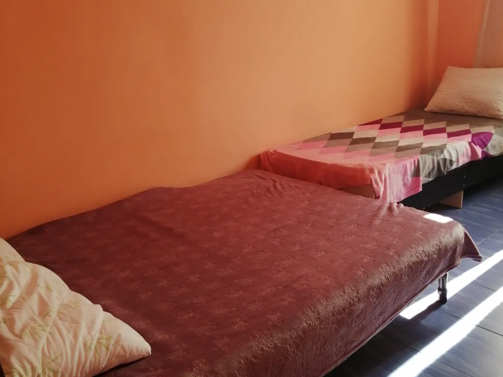 Уютная квартира в тихом районе — аренда посуточно в Тамань