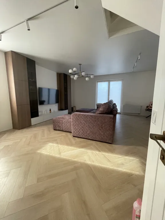 4-комнатный Дом