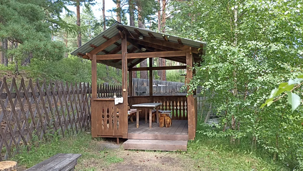 Флигель у ручья