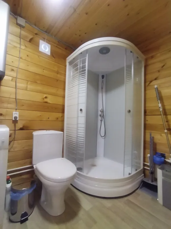 Уютный дом у озера