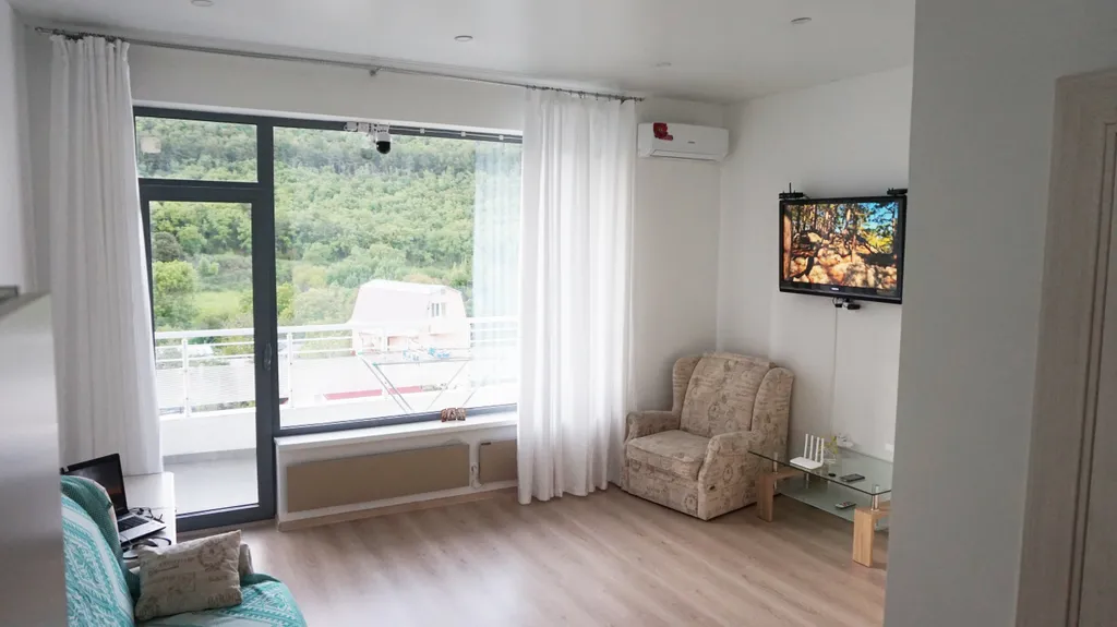 Светлая и уютная квартира-студия — аренда посуточно в Гаспра