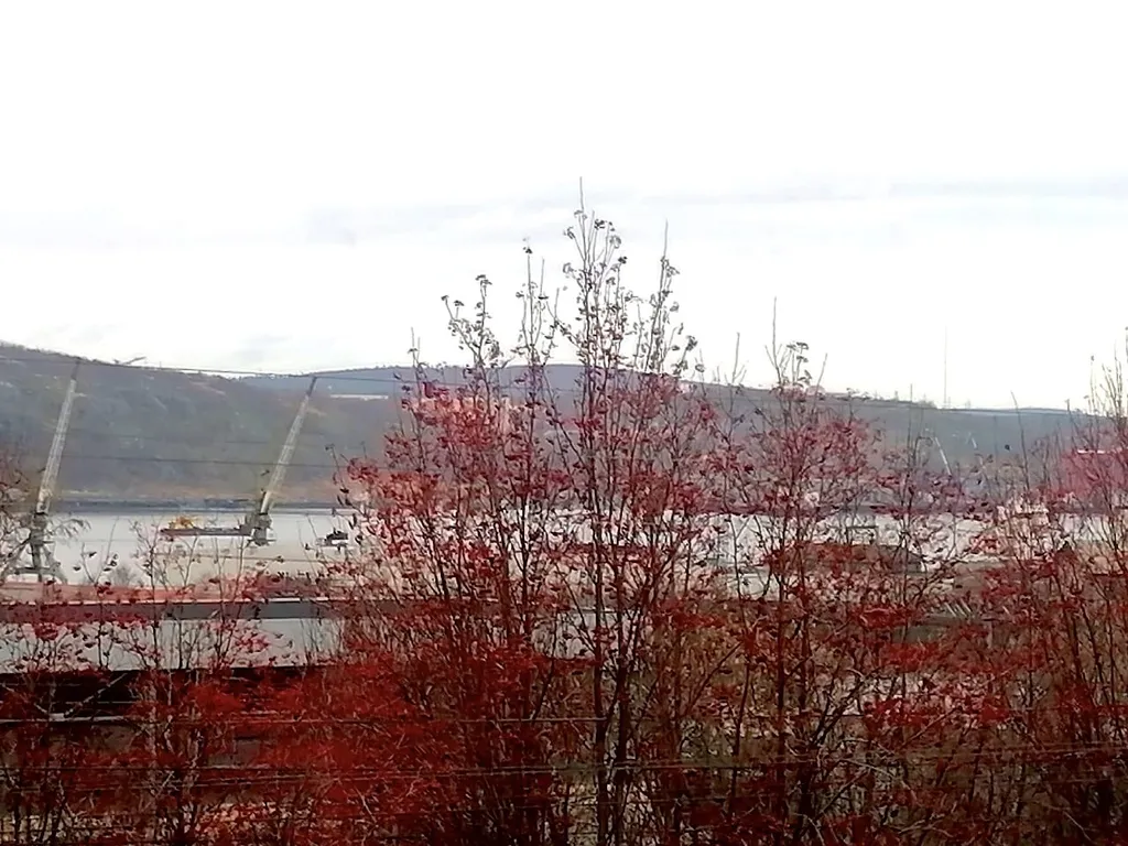 Стильная квартира в центре с видом на Кольский залив