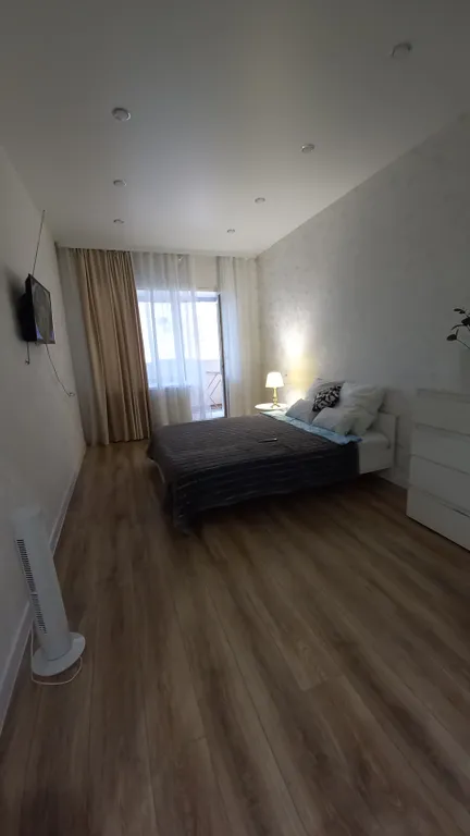 Уютная новая квартира в центре — аренда посуточно в Абакан