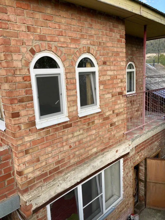 Комната с балконом