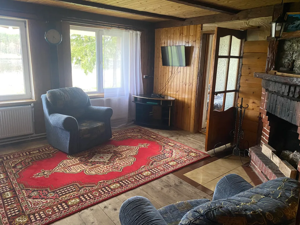 Дом на береговой линии озера селигер