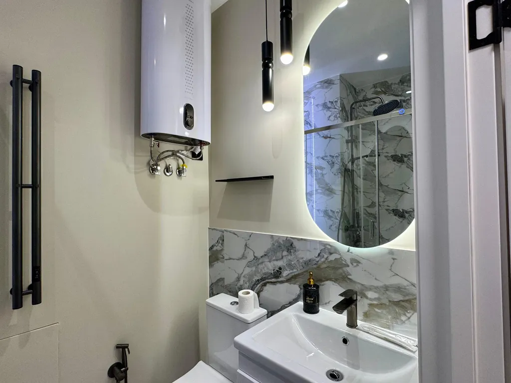 Новые апартаменты в центре с видом на море и город