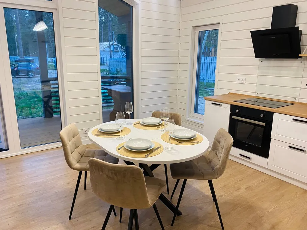 Современный дом с панорамными окнами