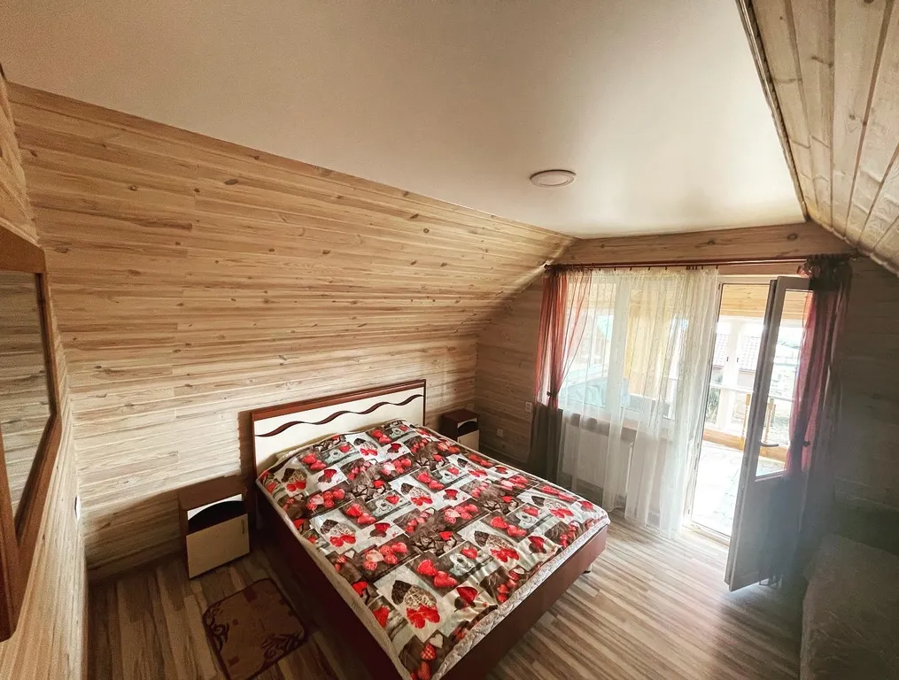 Дом на берегу озера Нарочь