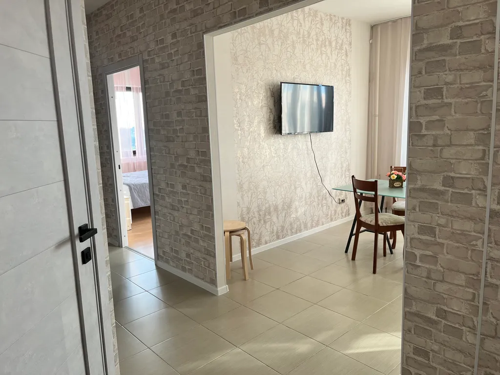 Уютная видовая двушка рядом с метро