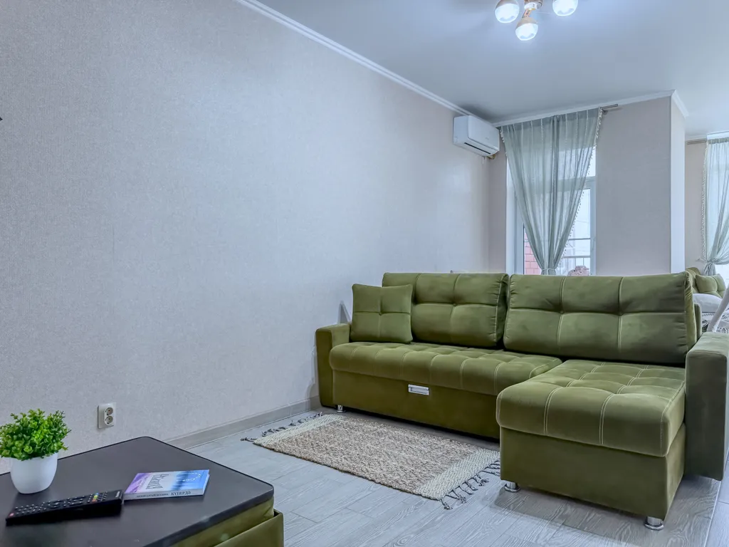 Атмосферная студия Рядом ТЦ и Храм Святого Владимира