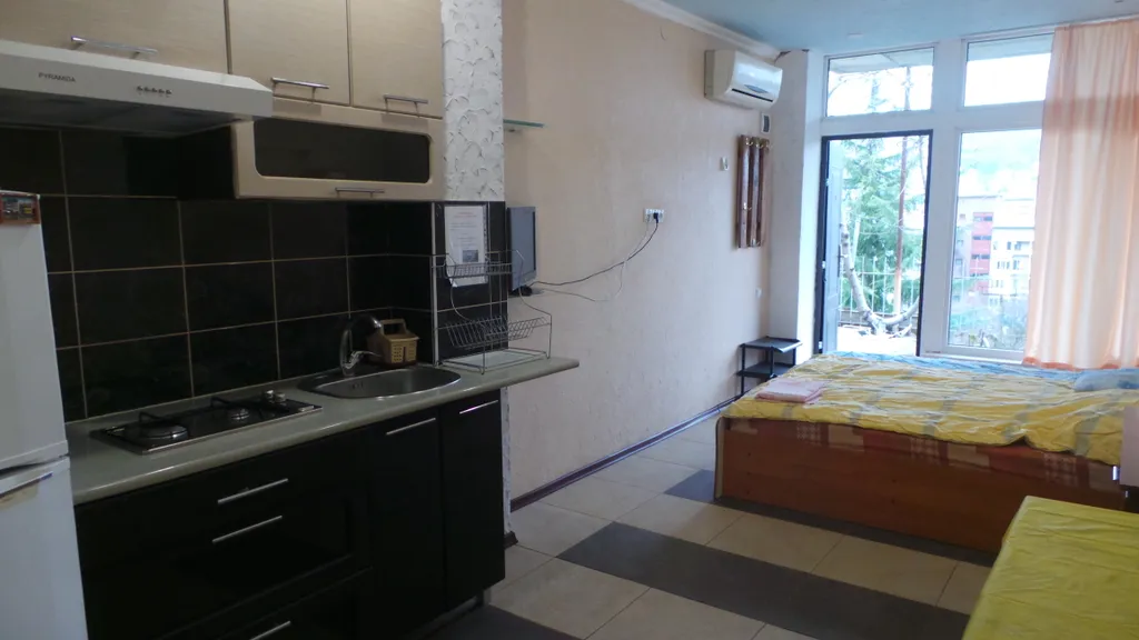 Коттедж с видом на Ялту