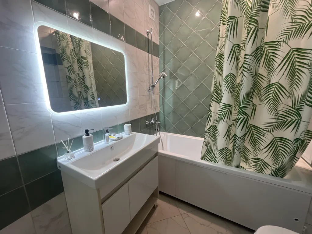 Уютная новая двухкомнатная квартира рядом с ТЦ Глобус