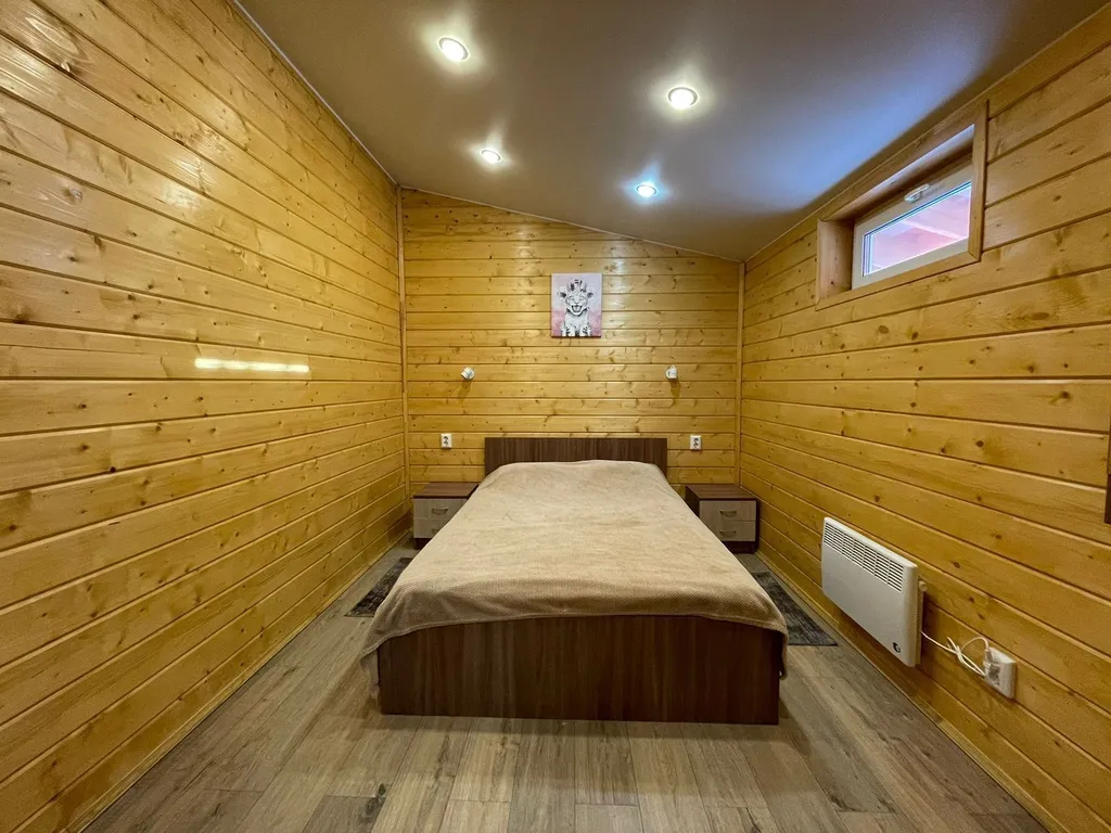 Коттедж с баней и бассейном