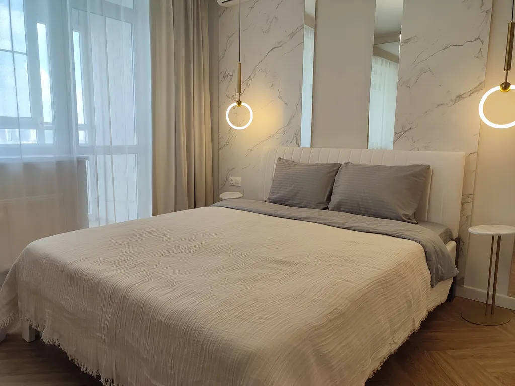 Современные, яркие апартаменты