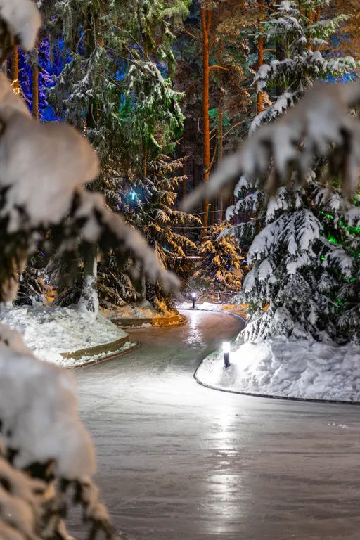 Апартамент с двумя спальнями и большим балконом у курорта