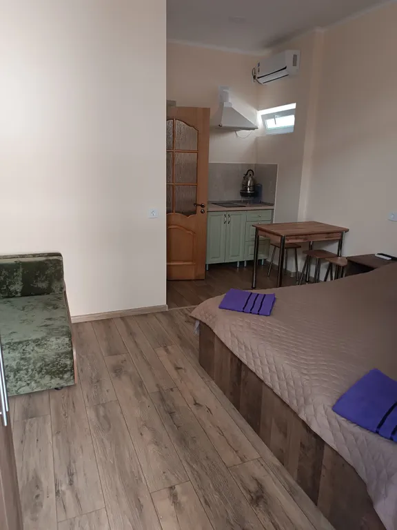 Трёхместный номер с кухней на первом этаже