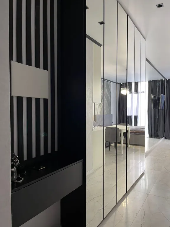 Квартира с видом на море и дизайнерским ремонтом в ЖК Метрополь