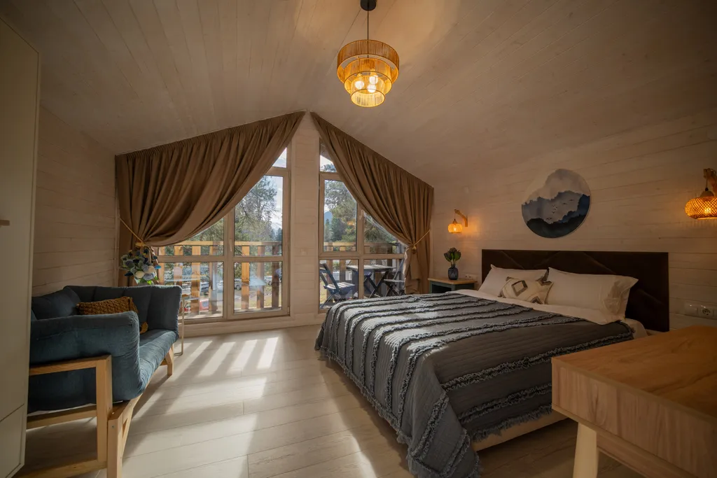 Коттедж на 6-7 человек с частной территорией и джакузи Aspen Bloom