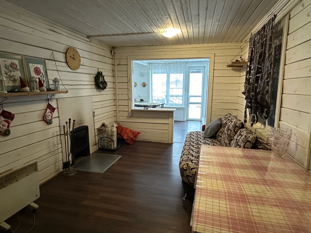 Дом у реки с баней