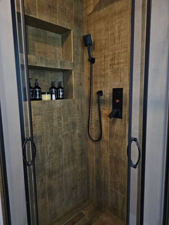 Уютная однушка на берегу канала