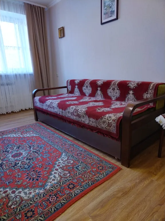 Вдали от дома
