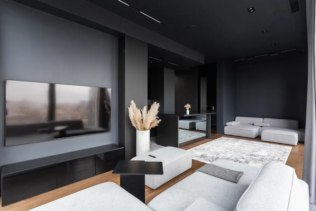 Угловой апартамент с ванной у окна