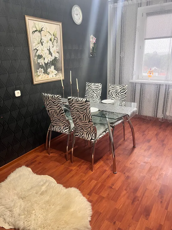 Уютная просторная квартира с видом на лесопарк Пышки