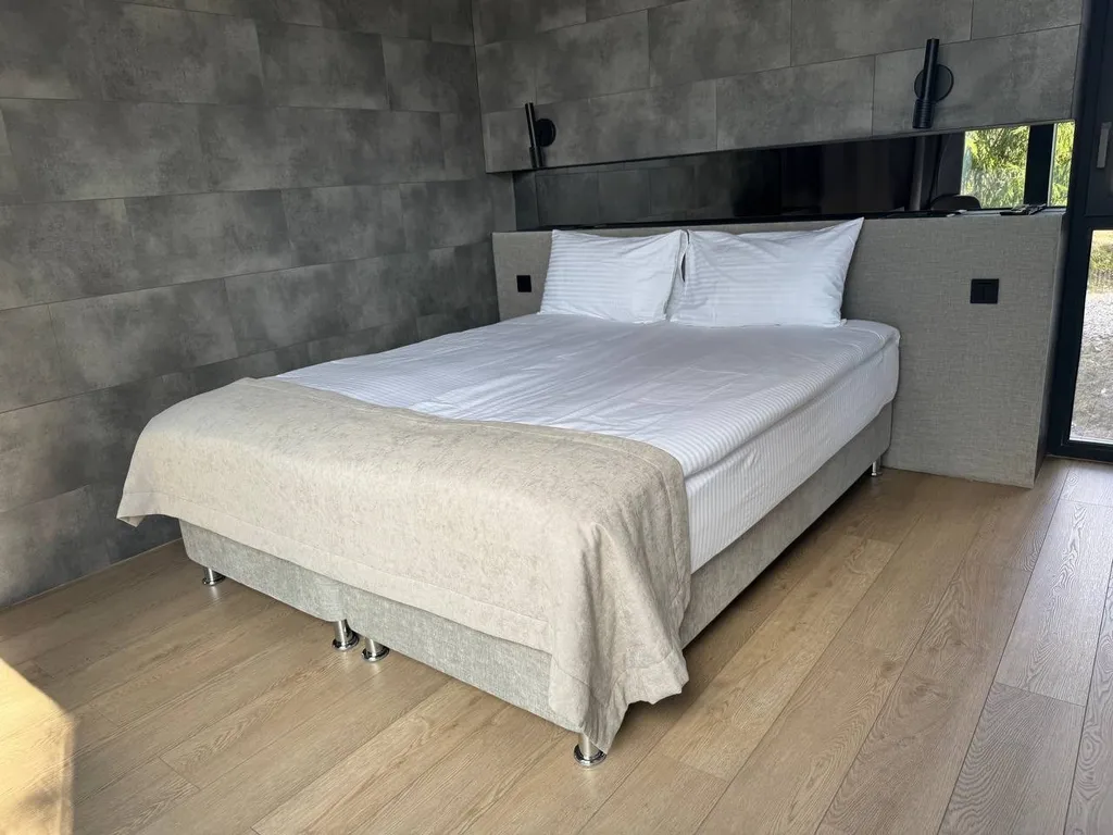 Квартира Комната — аренда посуточно в Поляны