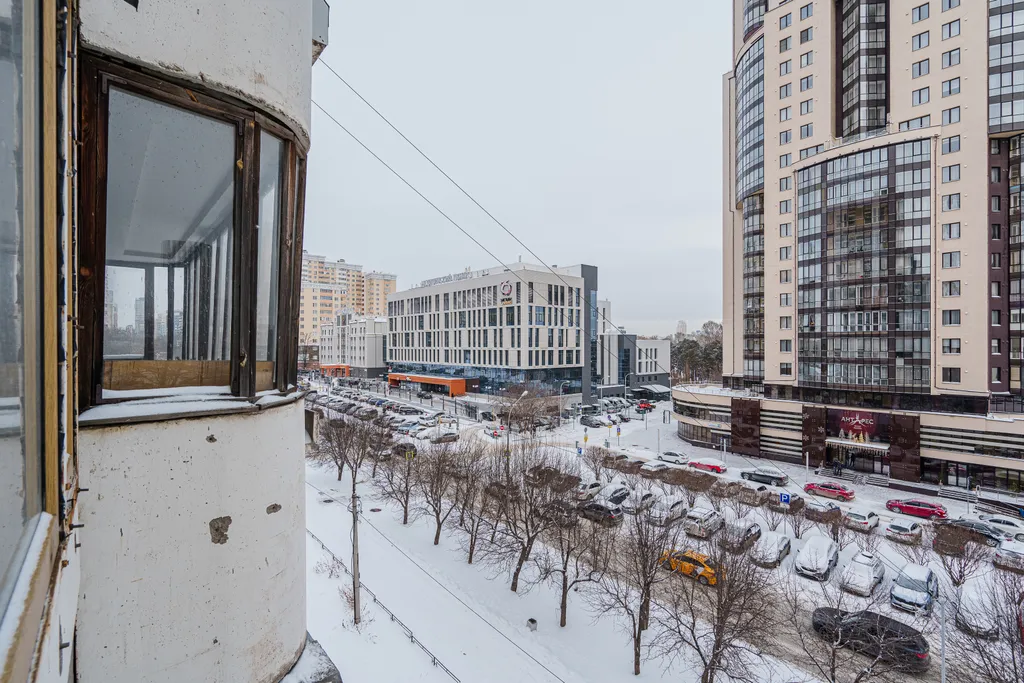 Квартира Однокомнатная квартира возле УГМК Здоровье — Екатеринбург