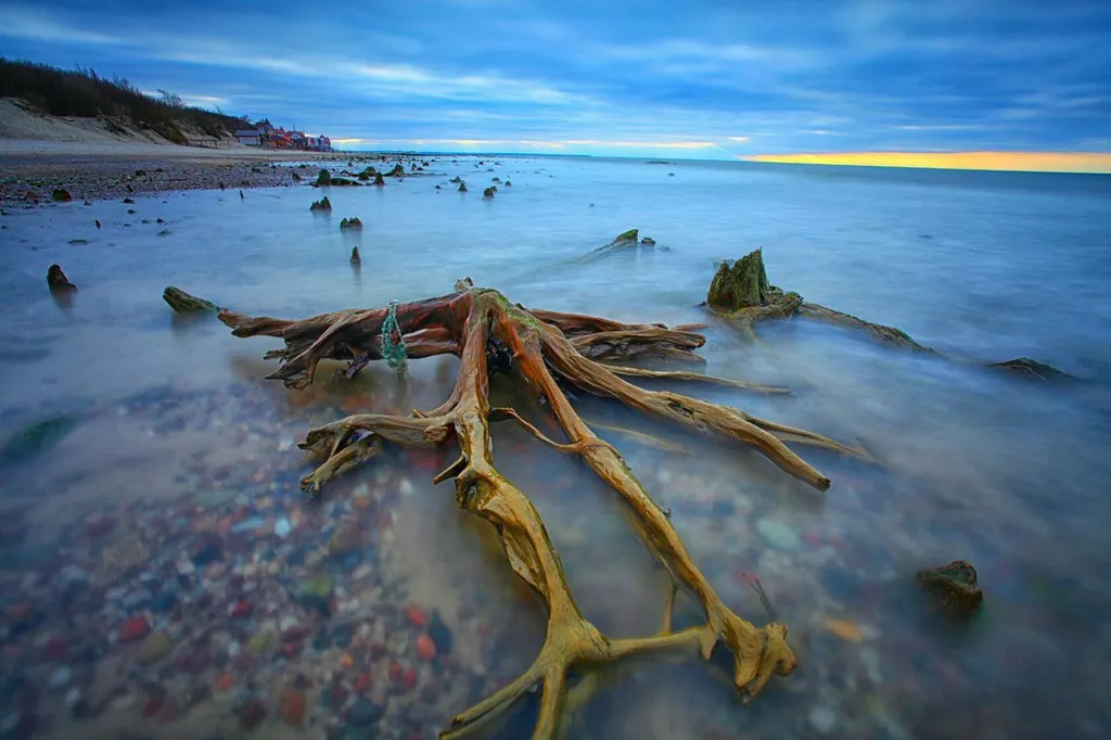 Деревенский дом у моря