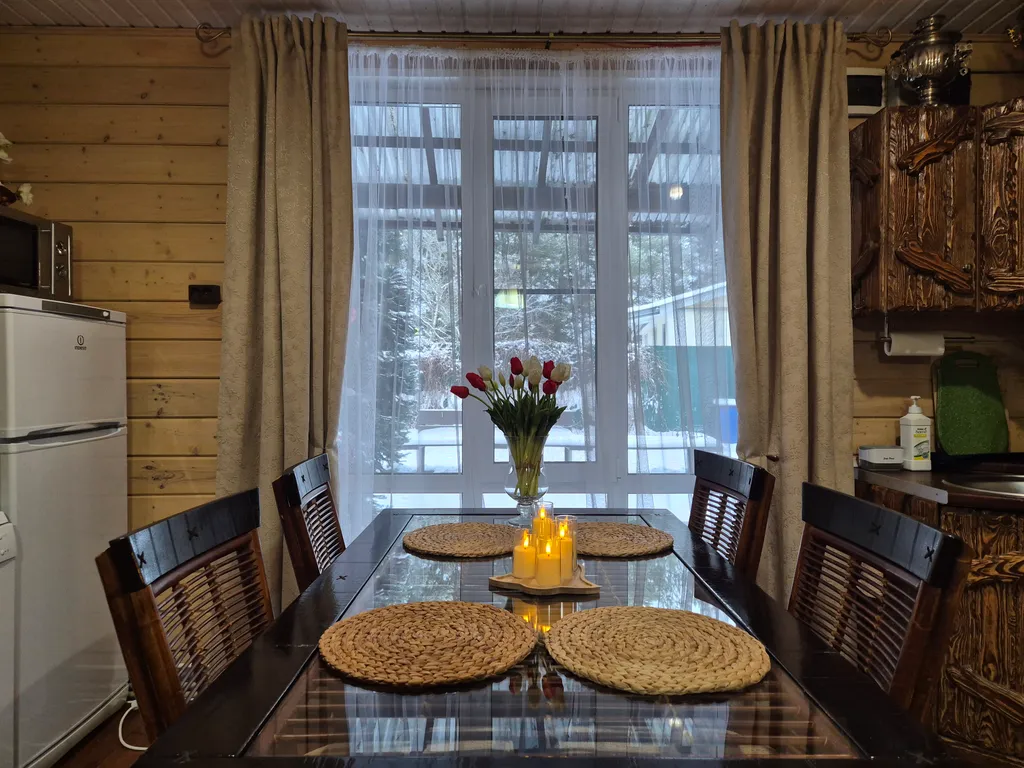 Уютный дом с бильярдом, сауной на берегу Горьковского моря