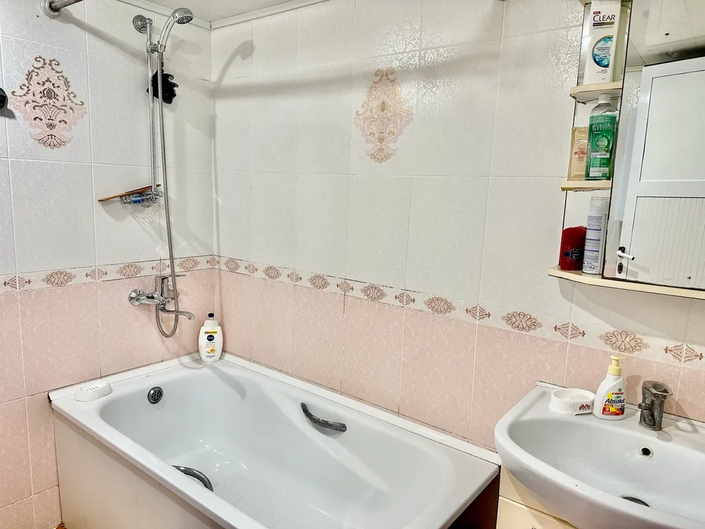 Уютный домик в тихом и спокойном районе