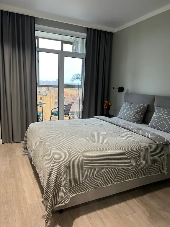 Уютная квартира с дизайнерским ремонтом в центре города