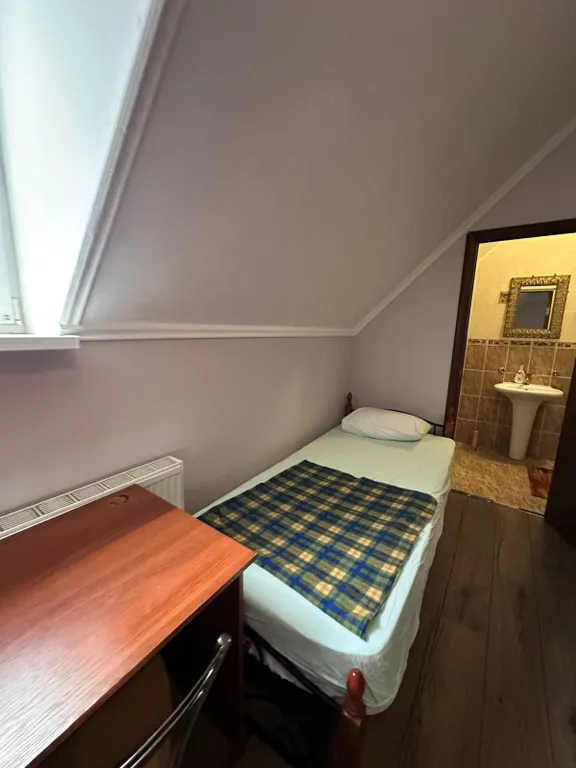 Большой дом с баней, бассейном, мангалом и парковкой