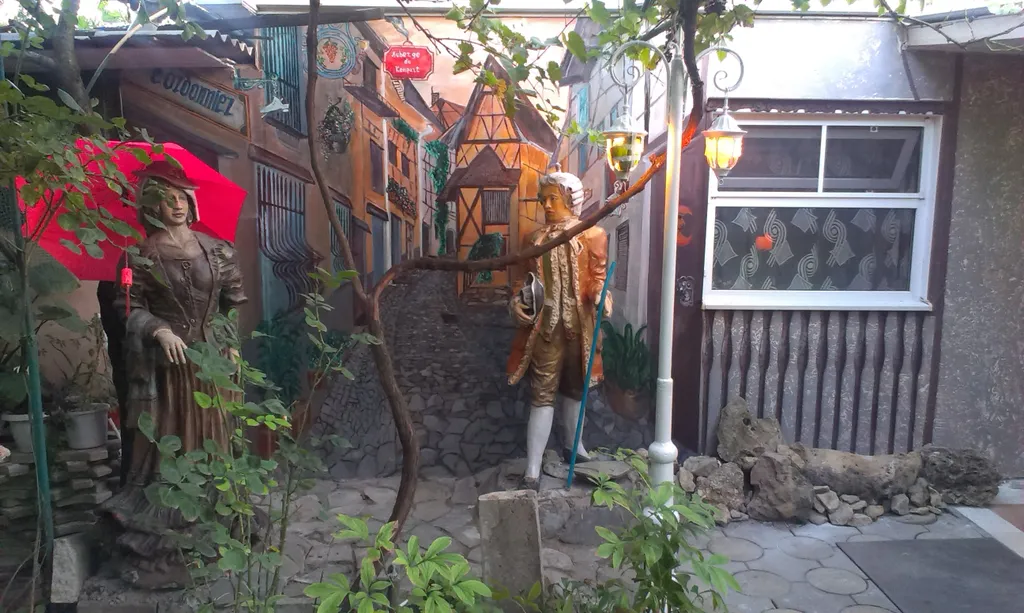 Уютный дом в центре города