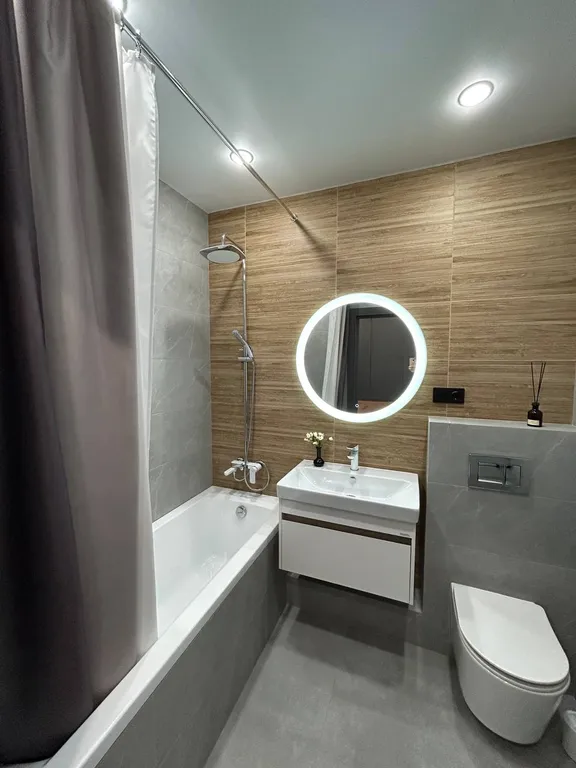 Стильная квартира с видом на лес