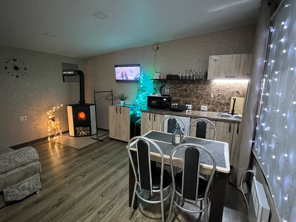 Коттедж 1-комнатный Дом — Деревянное