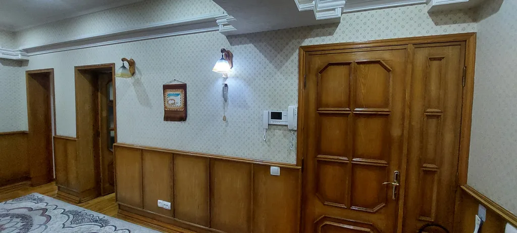 Большая и новая квартира в центре города