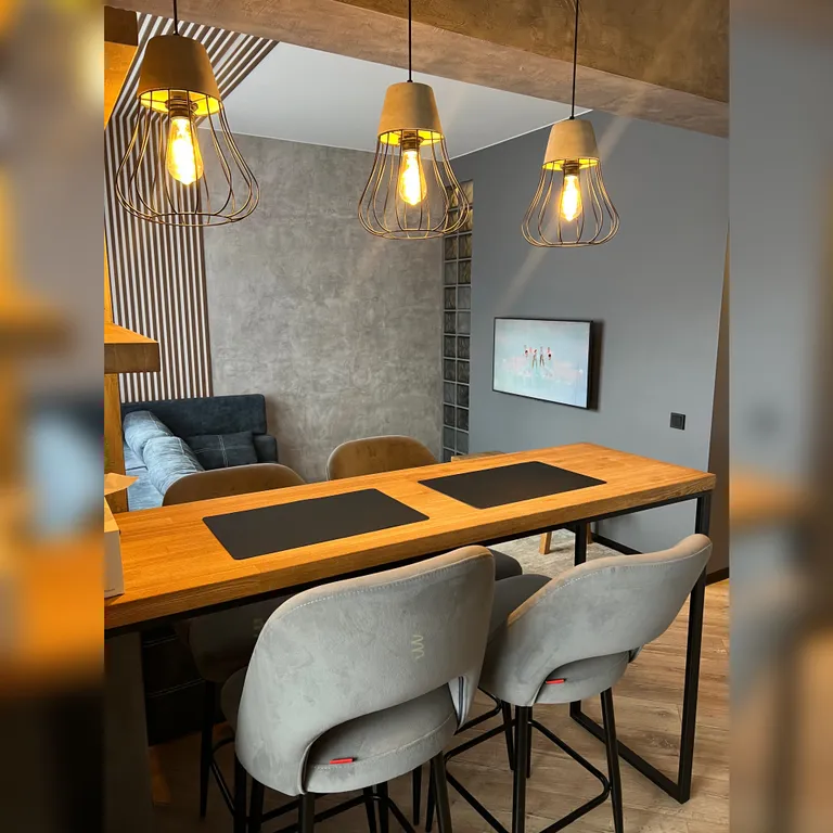 Двухкомнатная студия рядом с площадью Победы и Горным Воздухом